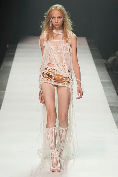 Look 17